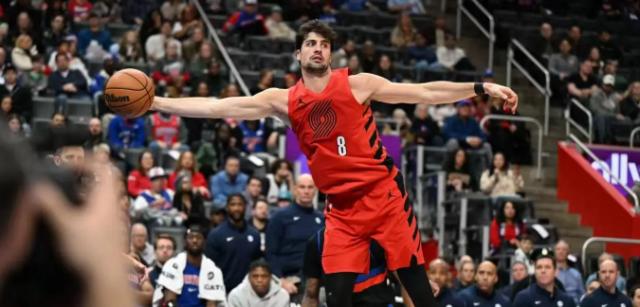 开拓者真核背伤成隐患 杨瀚森处境亦将受到影响？